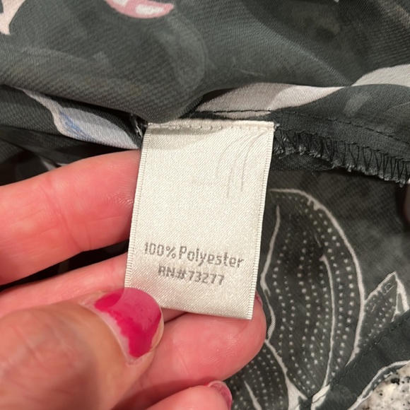 BNWOT Lauren Conrad floral sheer light blouse. - Picture 6 of 13